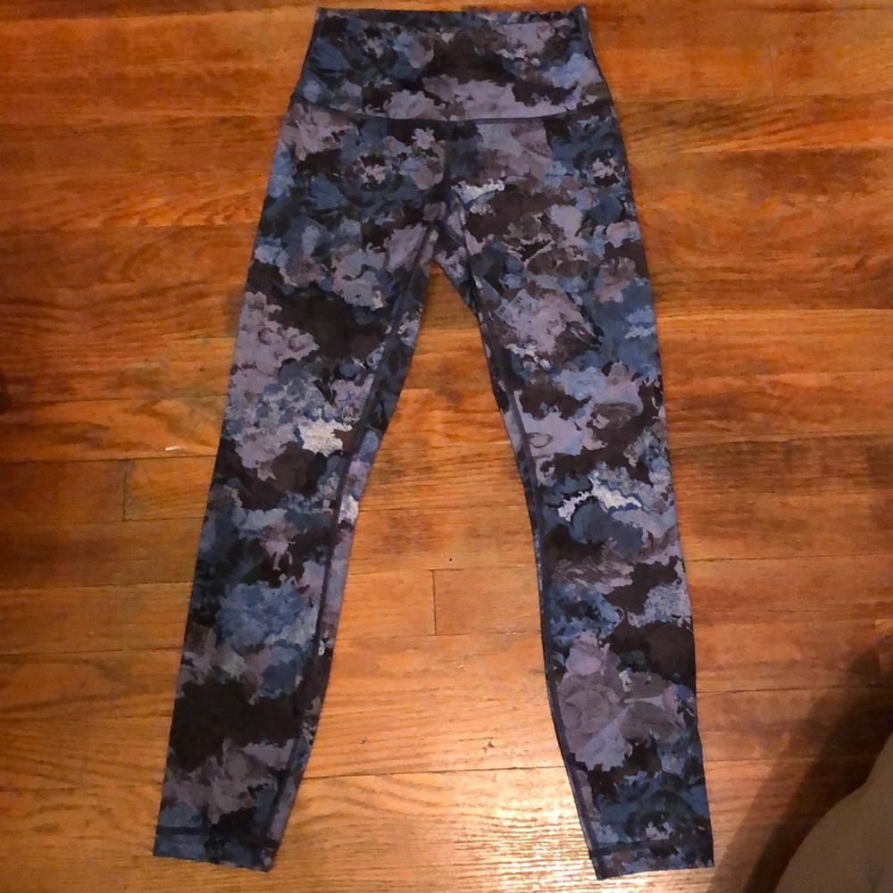 Lululemon tights size 4